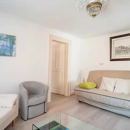 Au Coeur Du Vieux - Parking Prive & Wifi Apartment *