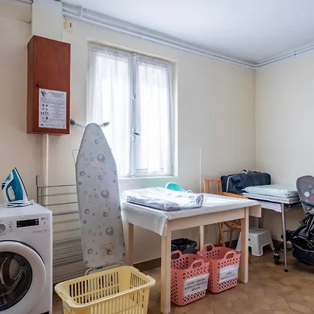 Apartment Au Coeur Du Vieux - Parking Prive & Wifi
